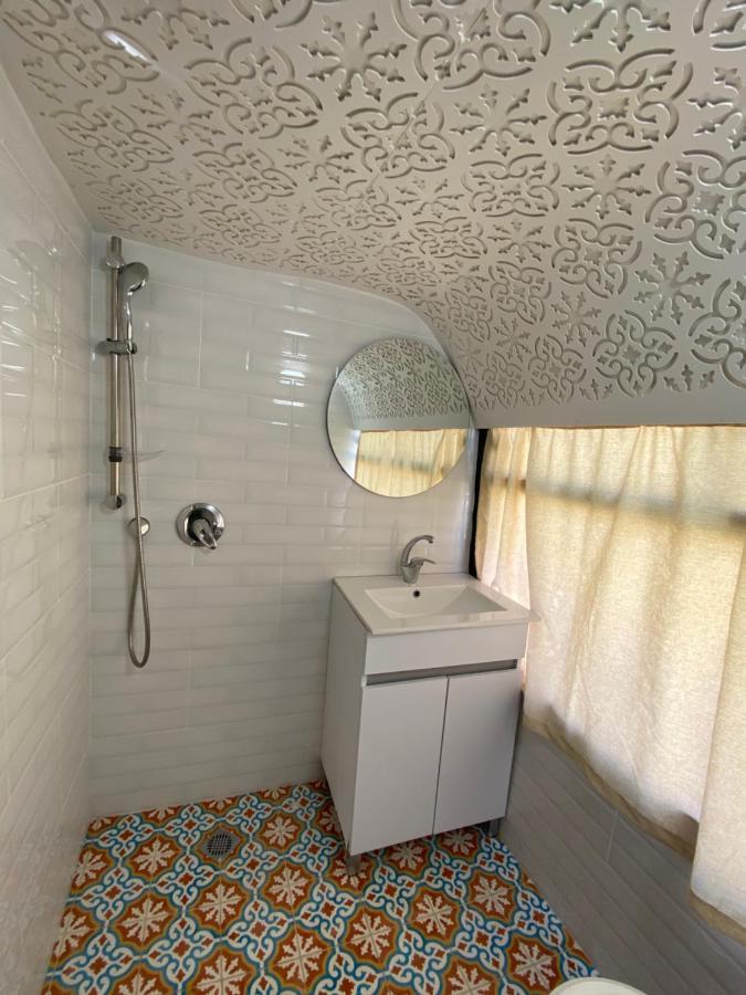 The Bus Apartment Majdal Shams Bagian luar foto